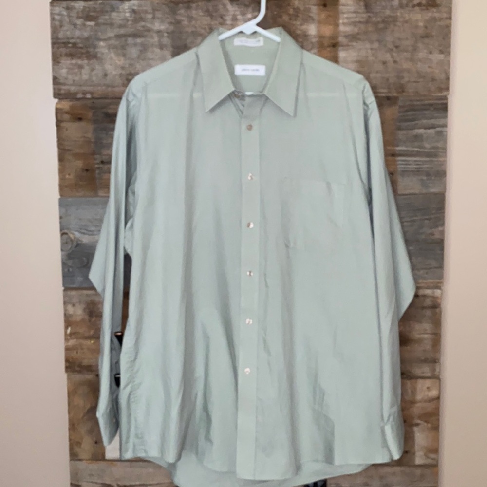 Men’s Pierre Cardin shirt 16 1/2 34/35, 3/$15 💥💥3/$10💥💥